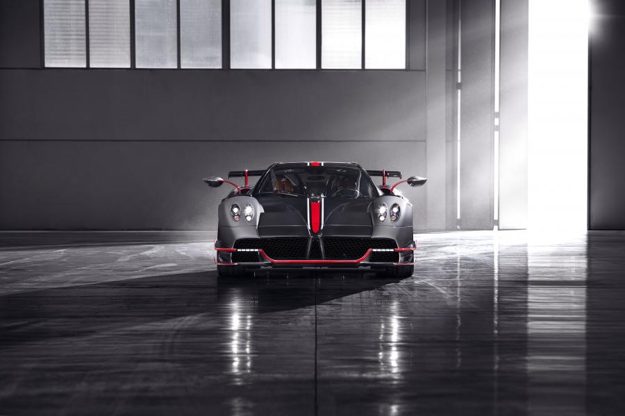  Pagani Huayra Roadster BC 2019 года  (фото 30 из 43)